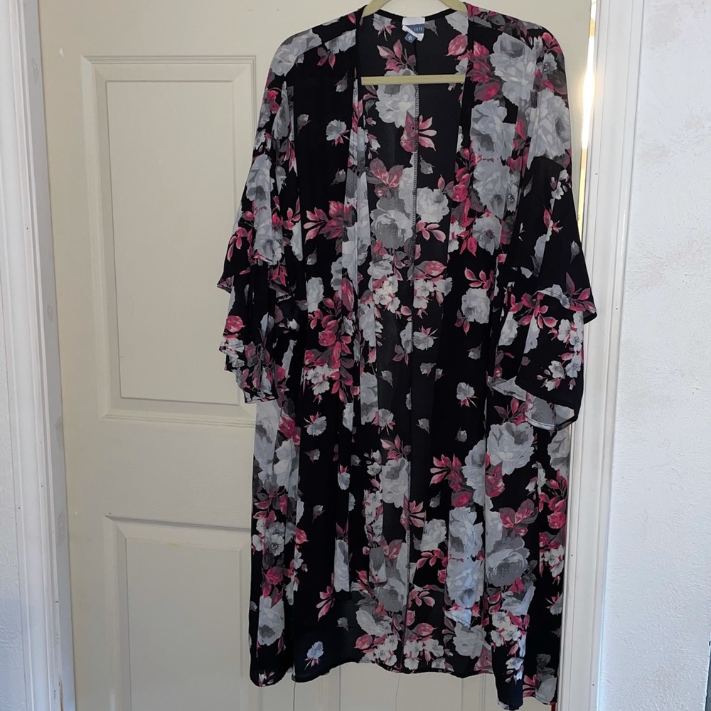 Beautiful Black Kimono with grey and pink flowers